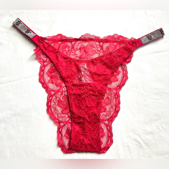 Victoria's Secret Lace pantie - Picture 1 of 4